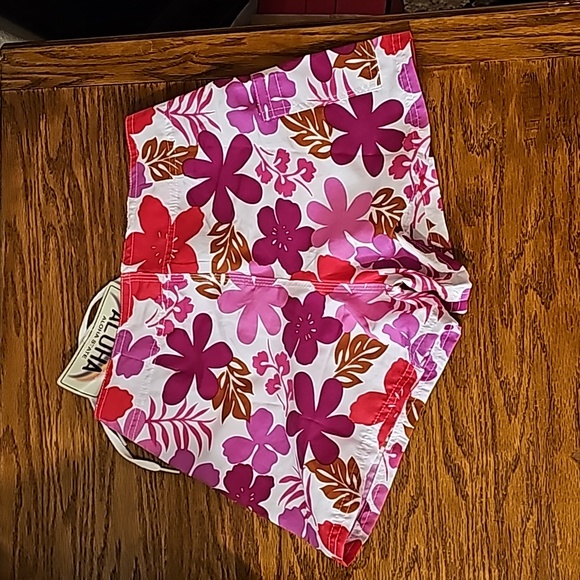Aloha ladie's boardshort size small (multi-colored) NWT - Picture 2 of 7